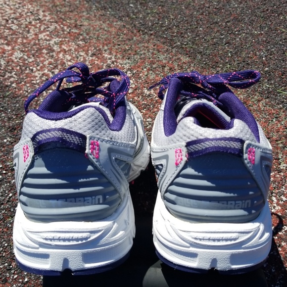 New Balance  sneakers NWOB - Picture 8 of 8